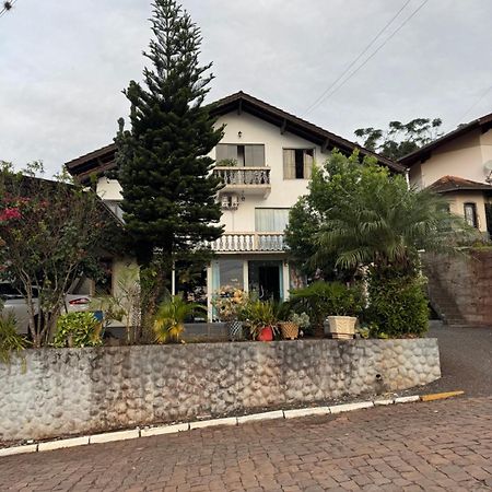 Hospedaria Da Salete Treze Tílias Exterior foto